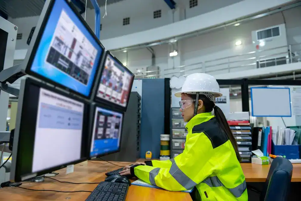 How Central Station Fire Alarm Monitoring Improves Operations